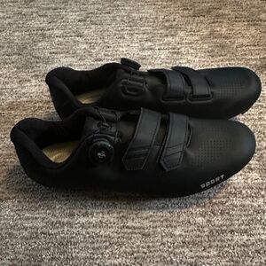 Black Bicycle Shoe (like Peloton) Size 44
